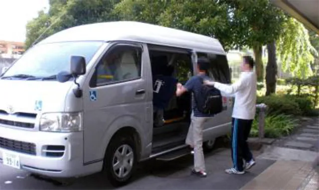 通所の方の送迎の様子