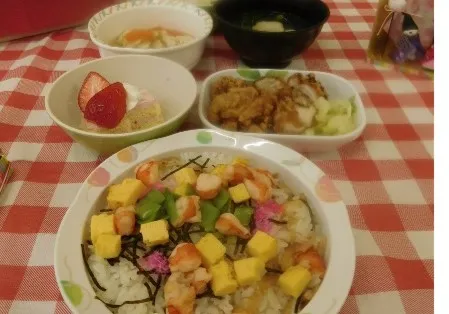 桃の節句の行事食の写真