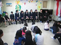 入学を祝う会の様子